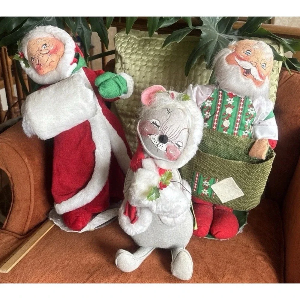Vintage Annalee Mobilitee Christmas Dolls Set Of 3 Santa, Mrs Claus, & Mouse